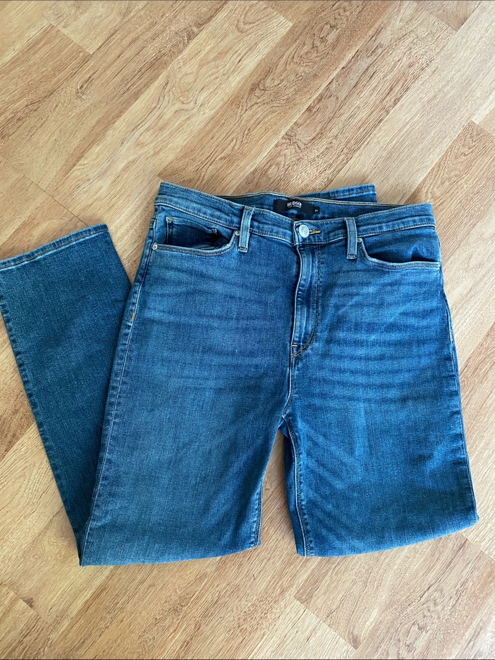 Hudson Barbara Jeans Straight Leg NWOT size 31